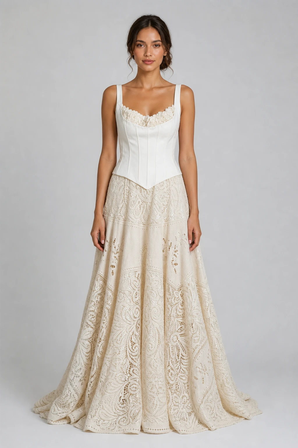 Abito da sposa Veronica con corpetto in raso di seta avorio e gonna in pizzo macramè antico